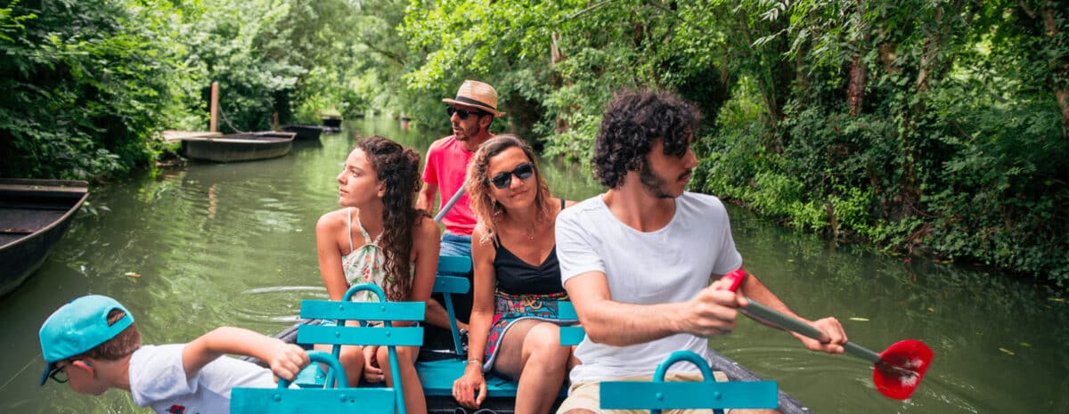 barque-venise-verte-famille