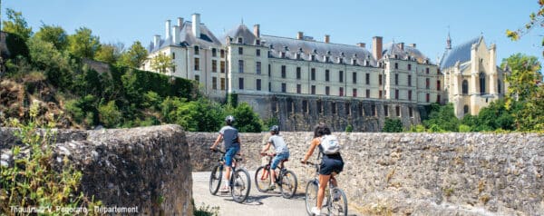 Thouars à vélo sur le circuit de la Vélo Francette