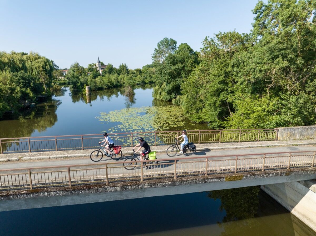 Randonnée à vélo sur la Vélo Francette à Saint Martin de Sanzay