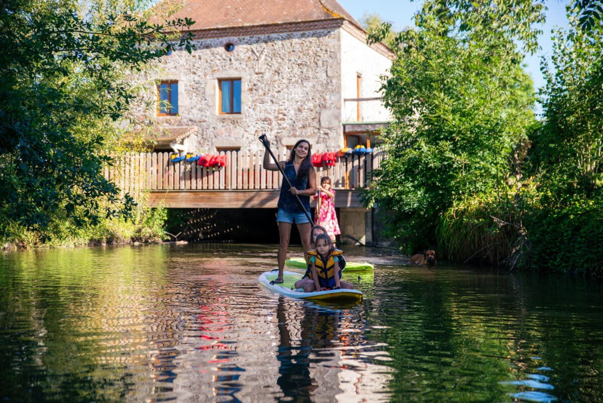 Paddle sur l'ile du Yedet en Deux-Sèvres en famille