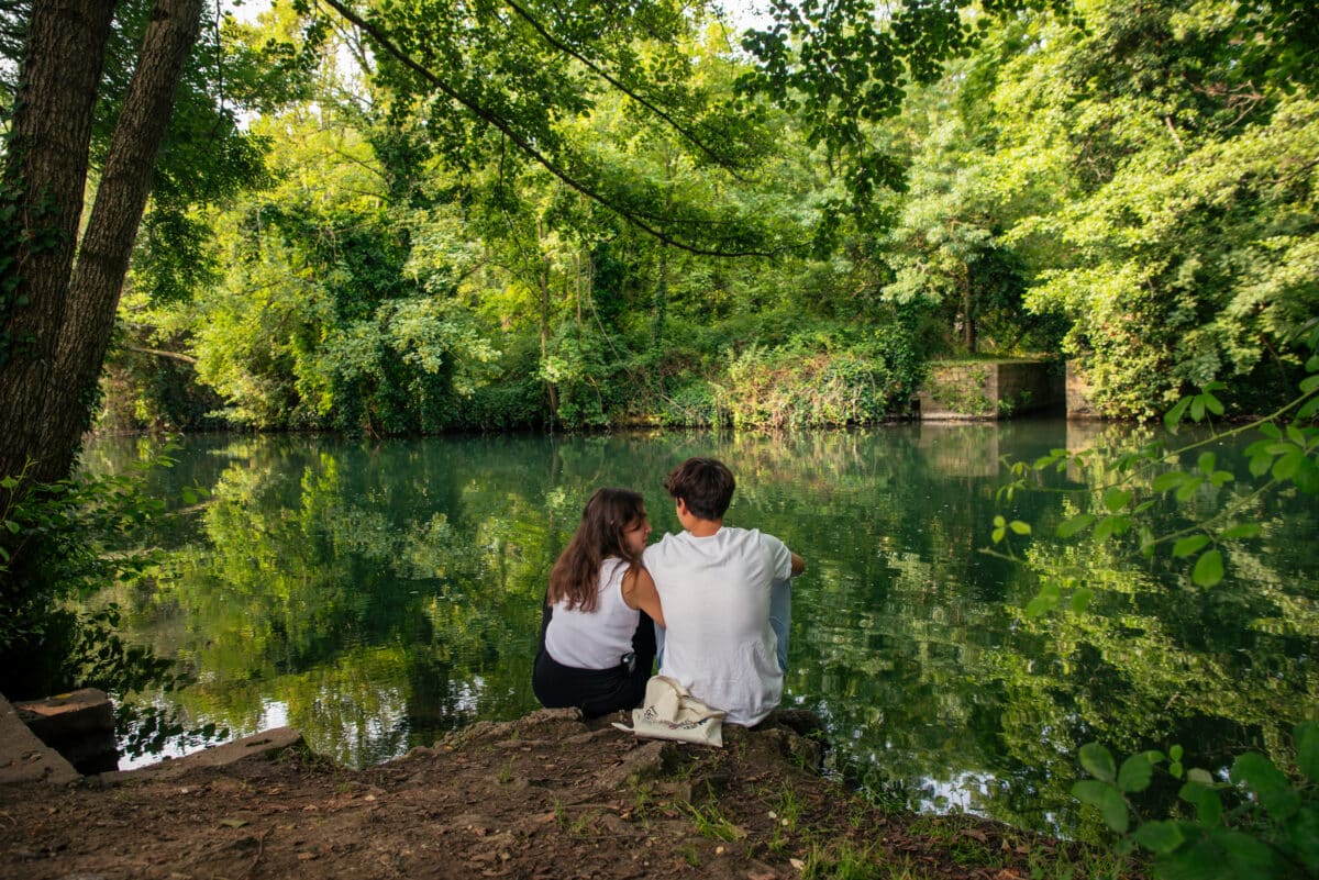 couple-au-bord-de-l-eau