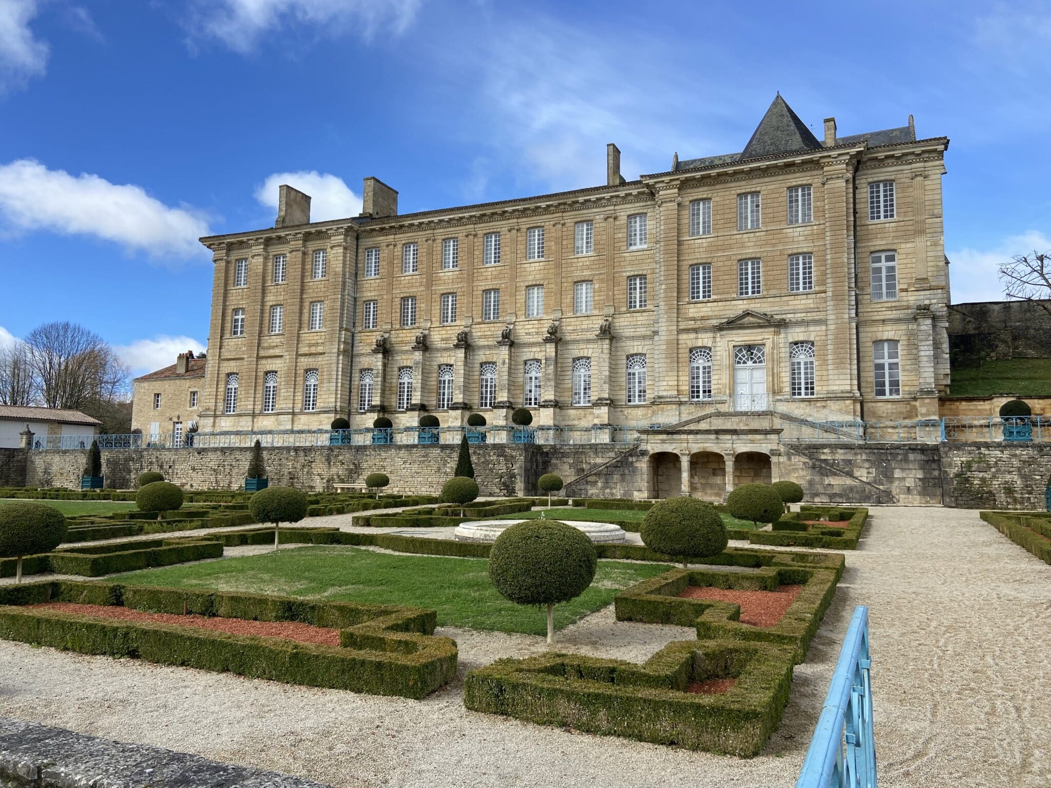abbaye-royale-celles-sur-belle